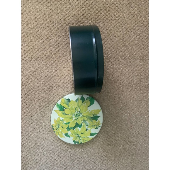 Yellow Poinsettia Vintage Cookie Tin // Judy Hand Creative Connection - Picture 7 of 7